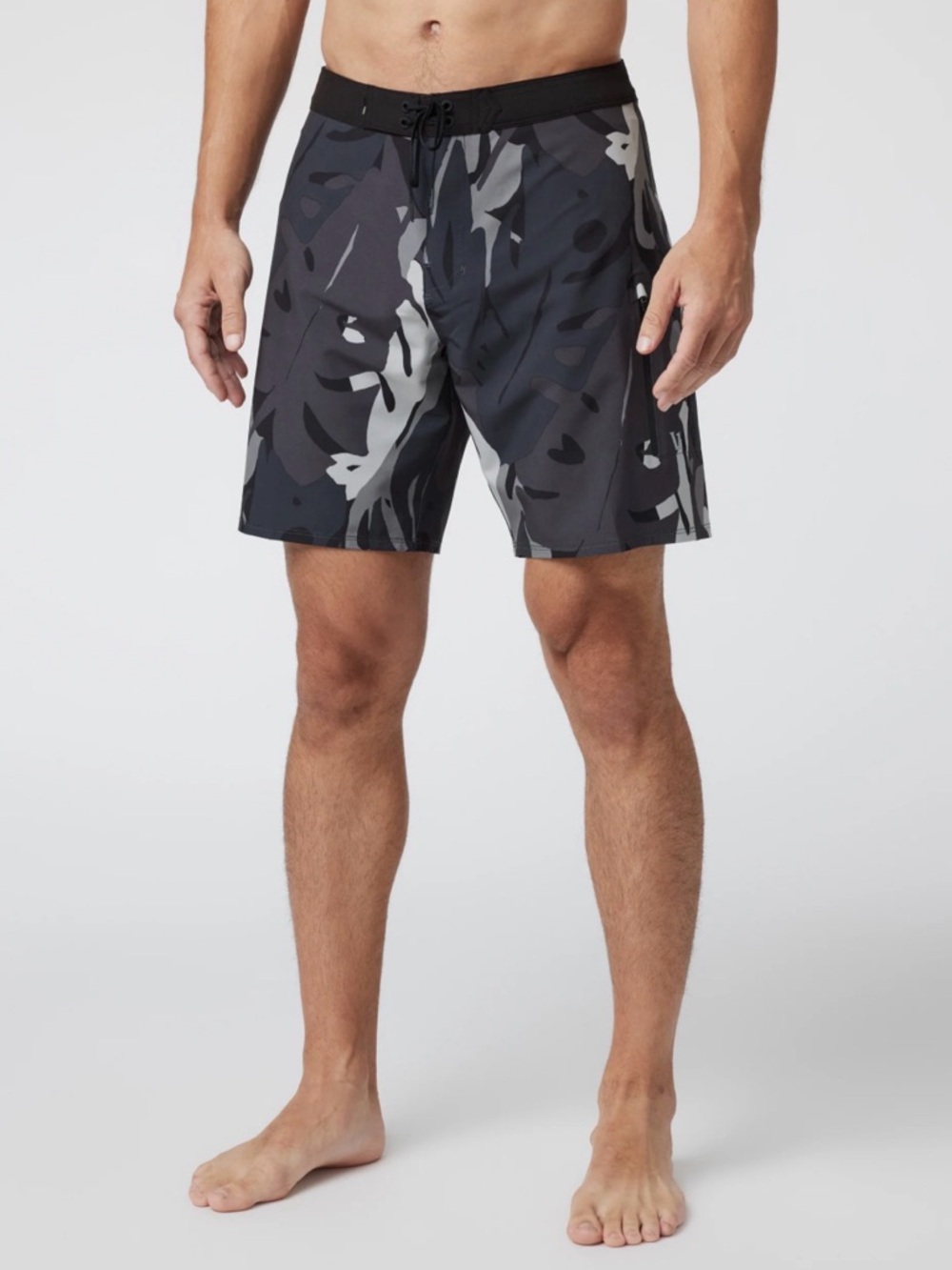 Vuori Men's Black & Gray Infinity grey botanical Board Shorts Swim Trunks 36